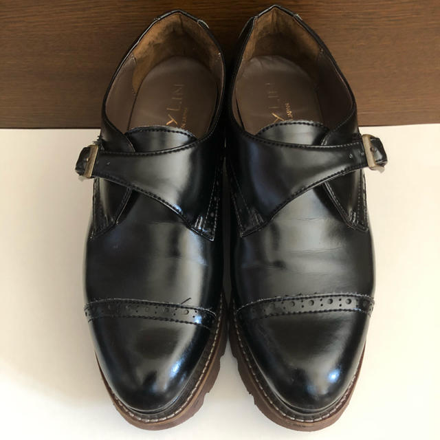 FOXEY(フォクシー)の1万円　デイジーリン　厚底靴　FOXEY WATS 35 22.5cm 黒　 レディースの靴/シューズ(ローファー/革靴)の商品写真