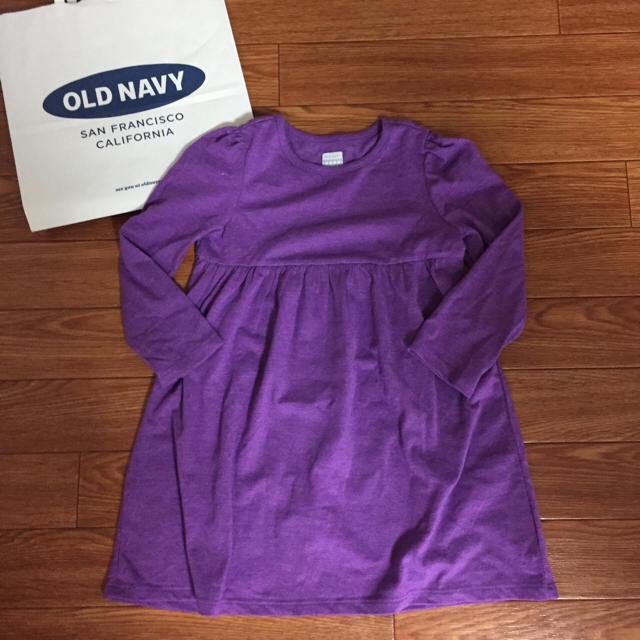 Old Navy(オールドネイビー)の新品OLDNAVYシンプルワンピース95 キッズ/ベビー/マタニティのキッズ服女の子用(90cm~)(ワンピース)の商品写真