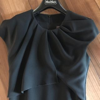 マックスマーラ(Max Mara)の（新品未使用）Max Maraのワンピース(ひざ丈ワンピース)