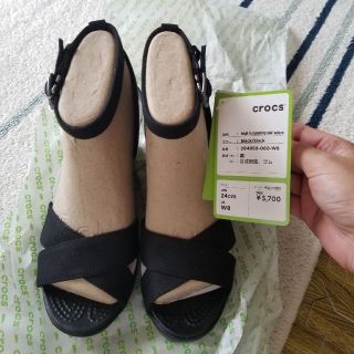 クロックス(crocs)の【値下げ中】新品未使用　crocs　サンダル　ブラック(サンダル)