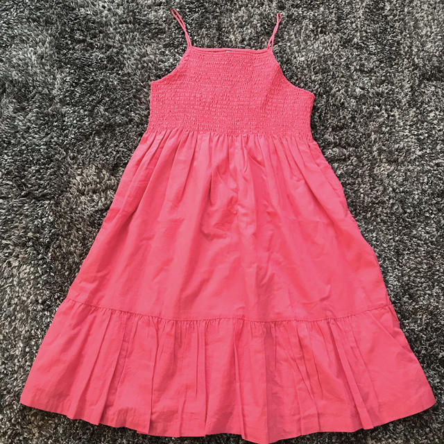 ZARA KIDS(ザラキッズ)の未使用　ZARA Kids  シャーリングデザインワンピース キッズ/ベビー/マタニティのキッズ服女の子用(90cm~)(ワンピース)の商品写真