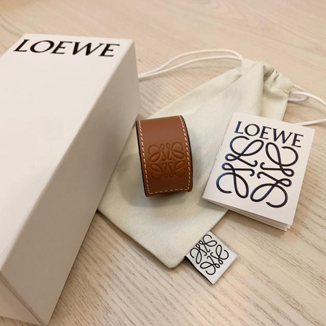 LOEWE、ロエベ、レザーブレスレット、スラップレザーブレスレット、タン、新品