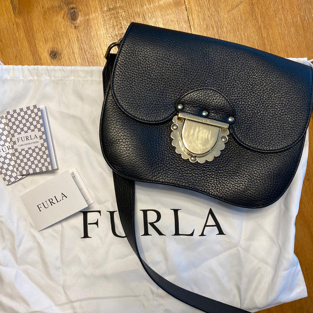 FURLA - ぴさです。フルラ　FURLA ショルダーバッグ　美品　お値下げ可能