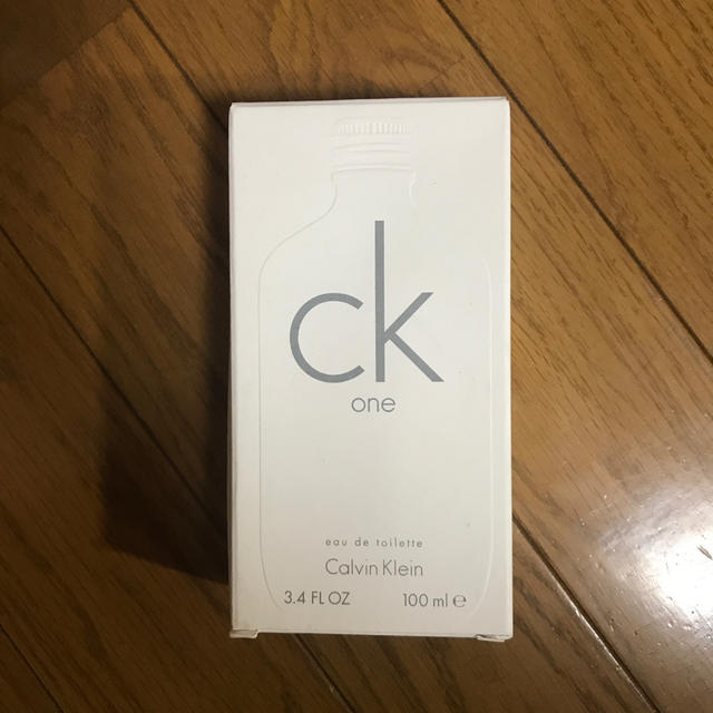 ck Calvin Klein(シーケーカルバンクライン)のCalvin Klein ck one 100ml (未使用) コスメ/美容の香水(香水(男性用))の商品写真