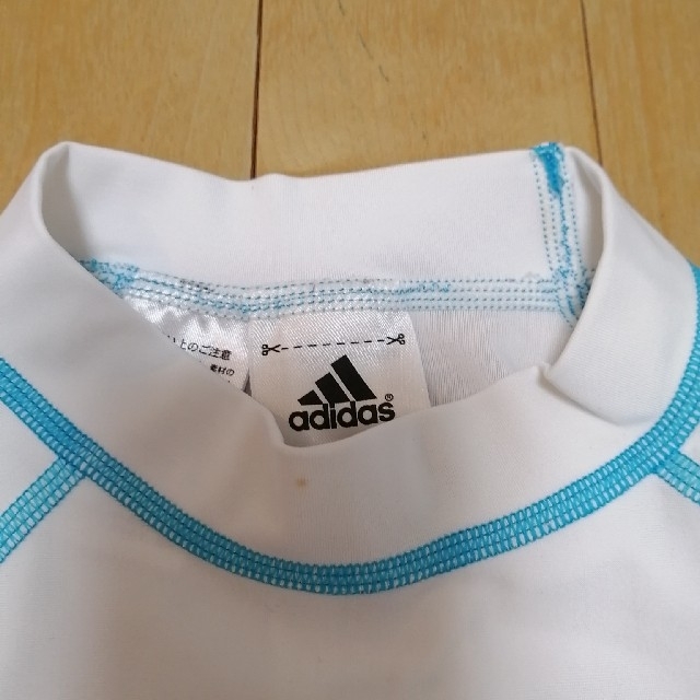 adidas(アディダス)のadidasラッシュガード　110cm キッズ/ベビー/マタニティのキッズ服男の子用(90cm~)(水着)の商品写真