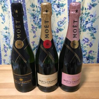 モエエシャンドン 黒 シャンパン スパークリングワインの通販 9点 Moet Chandonの食品 飲料 酒を買うならラクマ