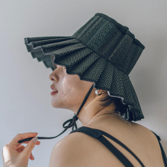 Ron Herman(ロンハーマン)のLORNA MURRAY 大人用 ladiesカプリハットcapri hat 黒 レディースの帽子(麦わら帽子/ストローハット)の商品写真