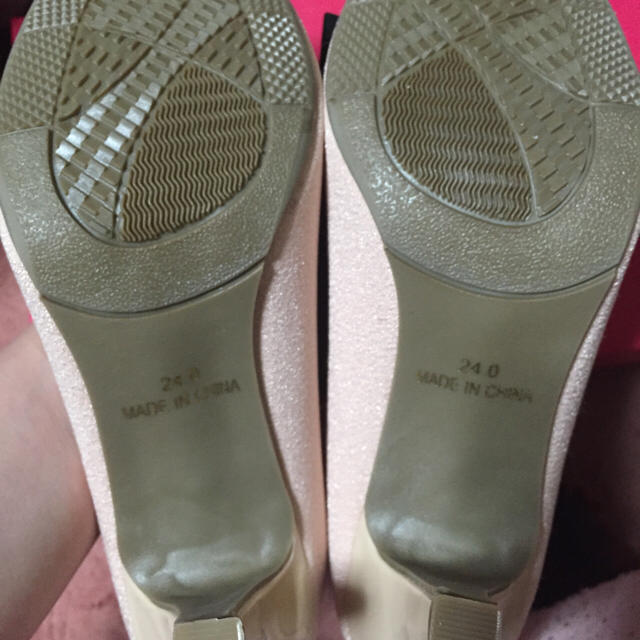 リボン♡パール♡ピンクベージュ♡24.0 レディースの靴/シューズ(ハイヒール/パンプス)の商品写真