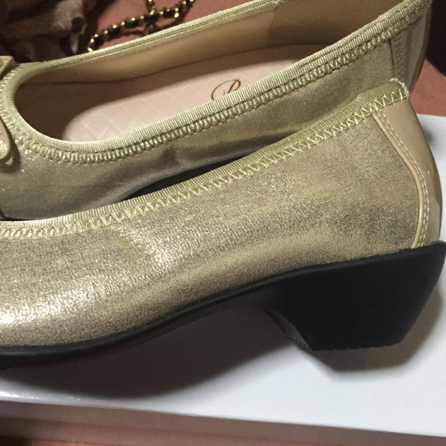 ゴールド♡ペタンコ♡リボン♡24.0新品 レディースの靴/シューズ(バレエシューズ)の商品写真