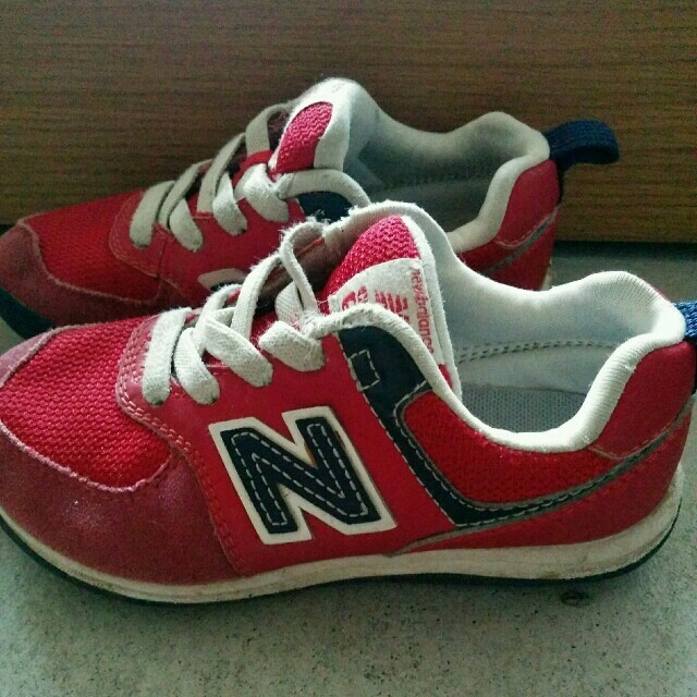 New Balance(ニューバランス)のニューバランス☆キッズ16cm キッズ/ベビー/マタニティのキッズ靴/シューズ(15cm~)(スリッポン)の商品写真