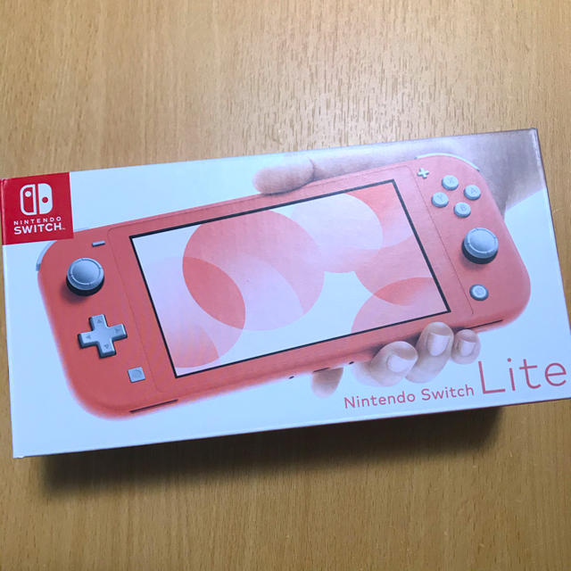 新品未開封　Nintendo Switch Lite コーラル　スイッチライト