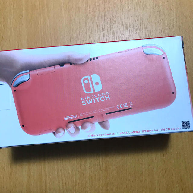 新品未開封　Nintendo Switch Lite コーラル　スイッチライト　 エンタメ/ホビーのゲームソフト/ゲーム機本体(家庭用ゲーム機本体)の商品写真