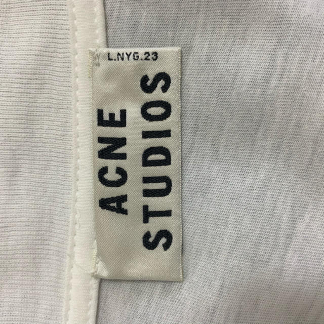 ACNE(アクネ)のアクネ　acne studios フリンジ　Tシャツ レディースのトップス(Tシャツ(半袖/袖なし))の商品写真