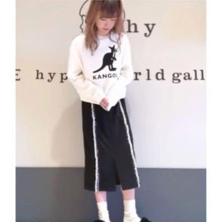 ザラ(ZARA)の新品⭐️フリルが可愛い(๑˃̵ᴗ˂̵)✨‼️❤️E hyphen❤️フリルライン(ロングスカート)