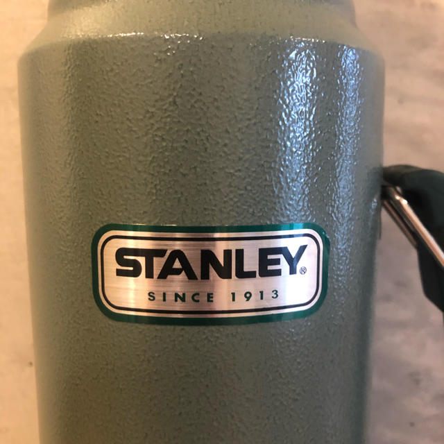 Stanley(スタンレー)のSTANLEY 水筒　1リットル スポーツ/アウトドアのアウトドア(登山用品)の商品写真