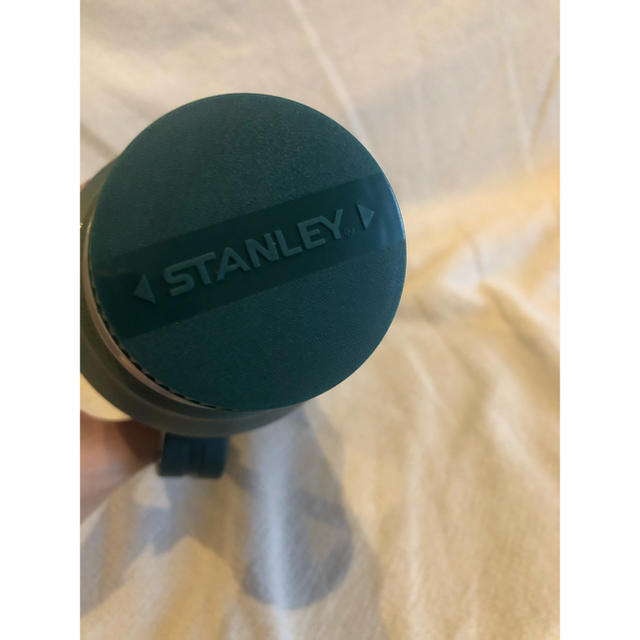 Stanley(スタンレー)のSTANLEY 水筒　1リットル スポーツ/アウトドアのアウトドア(登山用品)の商品写真