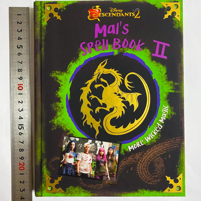 Disney Descendants ディセンダント ディズニーチャンネル 本 book マルの通販 by Tina's  shop｜ディズニーならラクマ