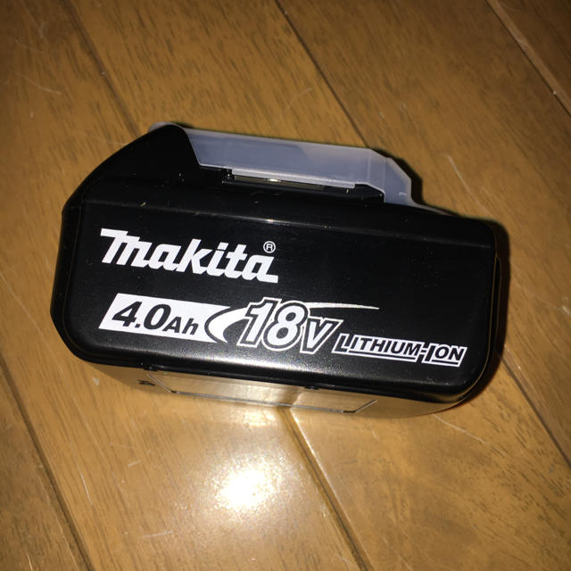 Makita(マキタ)のマキタ 純正　BL1840B 残量表示付き　新品 スポーツ/アウトドアの自転車(工具/メンテナンス)の商品写真