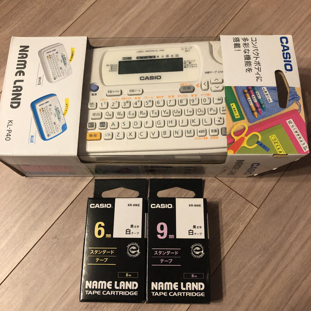 CASIO(カシオ)のCASIO KL-P40-WE ラベルライター NAME LAND インテリア/住まい/日用品のオフィス用品(オフィス用品一般)の商品写真