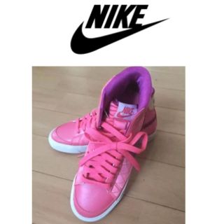 ナイキ(NIKE)の✩.*˚NIKEレディースハイカットスニーカー♡ビックスウォッシュデザイン人気♡(スニーカー)