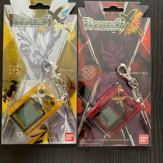 バンダイ(BANDAI)のデジタルモンスターX Ver.2とver.3 レッドとイエロー(携帯用ゲーム機本体)