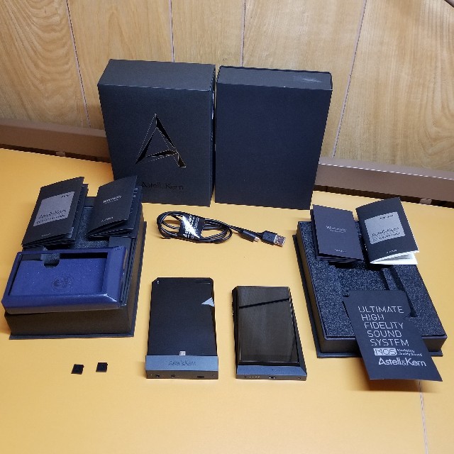 iriver(アイリバー)のAstell&Kern  AK300  &  AK380amp black スマホ/家電/カメラのオーディオ機器(ポータブルプレーヤー)の商品写真