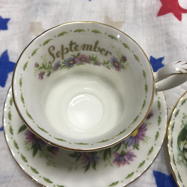 ROYAL ALBERT(ロイヤルアルバート)のROYAL ALBERT3セット インテリア/住まい/日用品のキッチン/食器(食器)の商品写真