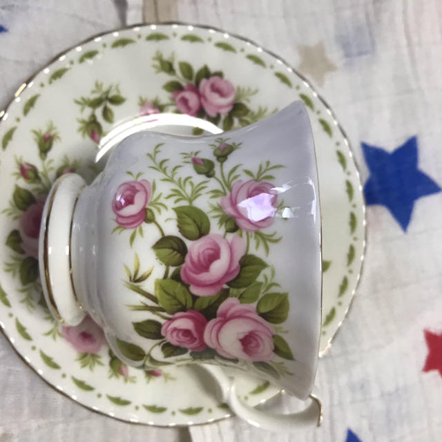 ROYAL ALBERT(ロイヤルアルバート)のROYAL ALBERT3セット インテリア/住まい/日用品のキッチン/食器(食器)の商品写真