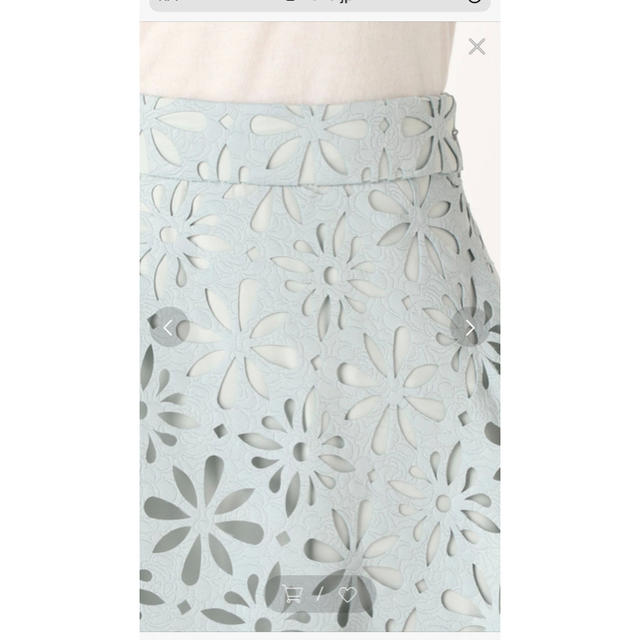 MERCURYDUO(マーキュリーデュオ)の【新品　タグ付き】　ヒートカットフレアスカート レディースのスカート(ひざ丈スカート)の商品写真
