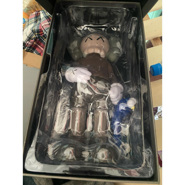 MEDICOM TOY(メディコムトイ)のKAWS SHARE BROWN ハンドメイドのおもちゃ(フィギュア)の商品写真