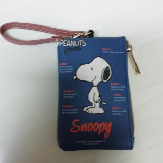 ピーナッツ(PEANUTS)の🉐SNOOPYリール式パスケース(名刺入れ/定期入れ)