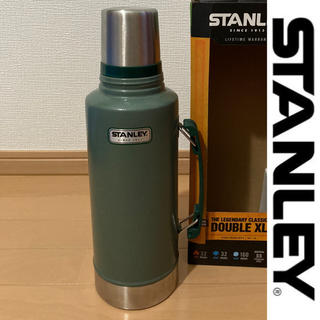 スタンレー(Stanley)のSTANLEY スタンレー　クラシック真空ボトル 1.9L 旧ロゴ　水筒　(食器)