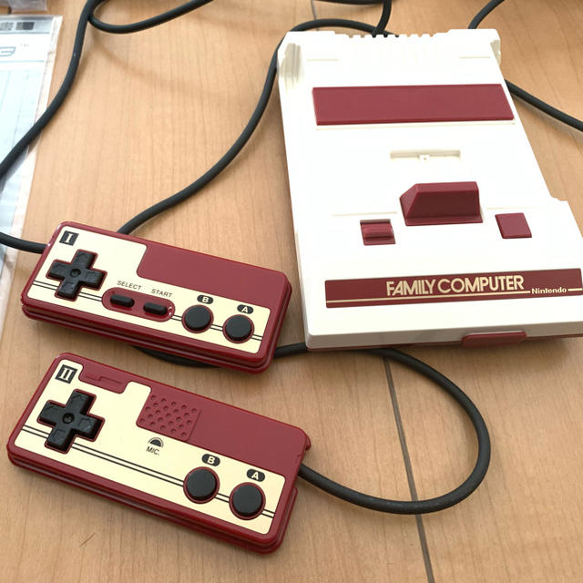 任天堂(ニンテンドウ)のNintendo  ニンテンドークラシックミニ ファミリーコンピュータ エンタメ/ホビーのゲームソフト/ゲーム機本体(家庭用ゲーム機本体)の商品写真