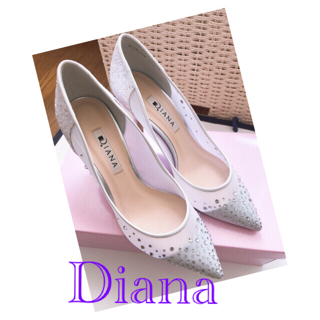 DIANA(ダイアナ)のダイアナ　パンプス　ラインストーン レディースの靴/シューズ(ハイヒール/パンプス)の商品写真