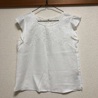 クリアインプレッション(CLEAR IMPRESSION)の【新品に近い美品】CLEAR IMPRESSION 袖フリル　ブラウス(シャツ/ブラウス(半袖/袖なし))