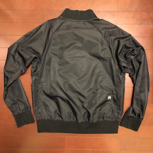 NIKE(ナイキ)のNIKE SB Davis Satin Bomber JKT L スタジャン メンズのジャケット/アウター(スタジャン)の商品写真