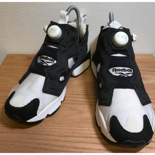 Reebok(リーボック)の超美品！人気商品(No.61)24cmリーボックポンプヒューリー M48559 レディースの靴/シューズ(スニーカー)の商品写真