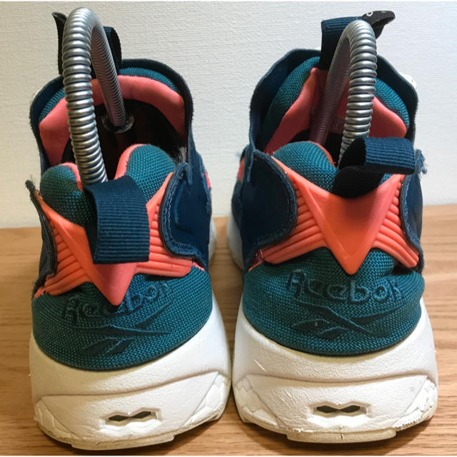 Reebok(リーボック)の大人気美品！CORDURA仕様24cm リーボックポンプヒューリー V61748 レディースの靴/シューズ(スニーカー)の商品写真