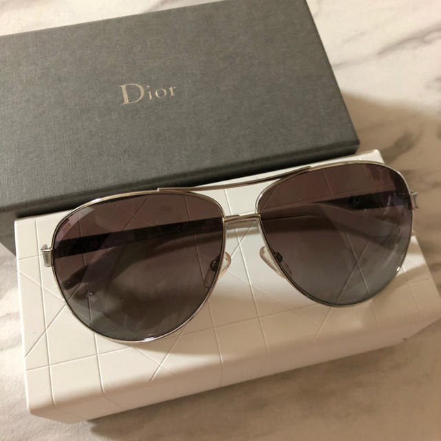 Dior(ディオール)のディオール　サングラス レディースのファッション小物(サングラス/メガネ)の商品写真