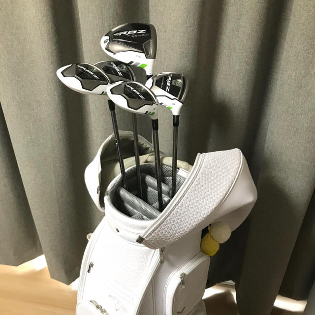 TaylorMade(テーラーメイド)の【美品】テーラーメイドクラブ&キャロウェイバッグ　ゴルフクラブセット スポーツ/アウトドアのゴルフ(クラブ)の商品写真