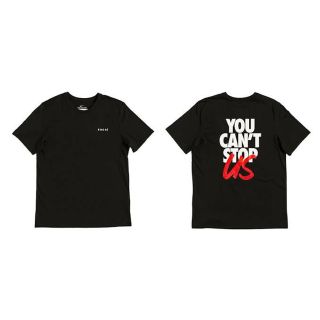 サカイ(sacai)のnike ×  sacai コラボTシャツ　　最終値下げ(Tシャツ/カットソー(半袖/袖なし))