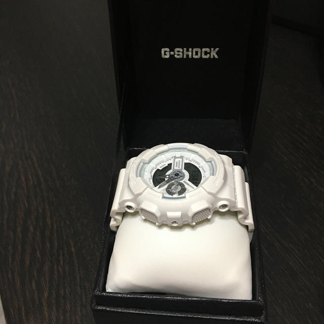 G-SHOCK(ジーショック)のG-SHOCK ホワイト メンズの時計(腕時計(アナログ))の商品写真