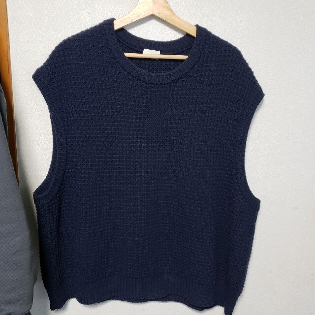 UNUSED(アンユーズド)のuru 18aw knit vest navy ニットベスト メンズのトップス(ベスト)の商品写真