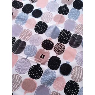 マリメッコ(marimekko)のコンポッティ　マリメッコ　marimekko 　生地　kompotti　布(生地/糸)