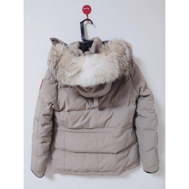 CANADA GOOSE(カナダグース)のカナダグース ショート ダウンコート Mサイズ レディースのジャケット/アウター(ダウンコート)の商品写真