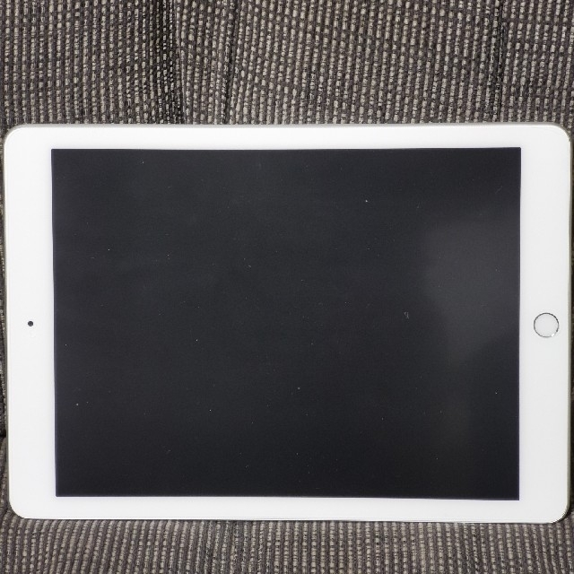 1361○付属品☆iPad 第6世代 32GB WiFi シルバー 美品