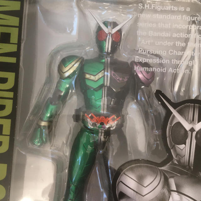 BANDAI(バンダイ)のS.H.Figuarts 仮面ライダーダブル サイクロンジョーカー エンタメ/ホビーのフィギュア(特撮)の商品写真