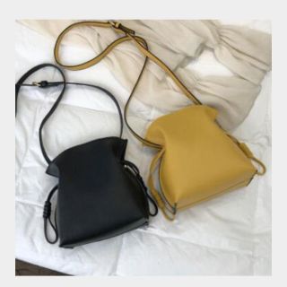 ザラ(ZARA)の新品　ショルダーバッグ(ショルダーバッグ)