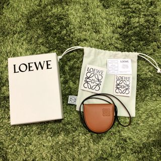 ロエベ(LOEWE)のロエベ ネックレスポーチ タン ミニ コインポーチ(コインケース/小銭入れ)