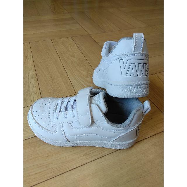 VANS(ヴァンズ)のVANS KIDS V2003KS MONO WHITE 18cm　美品 キッズ/ベビー/マタニティのキッズ靴/シューズ(15cm~)(スニーカー)の商品写真